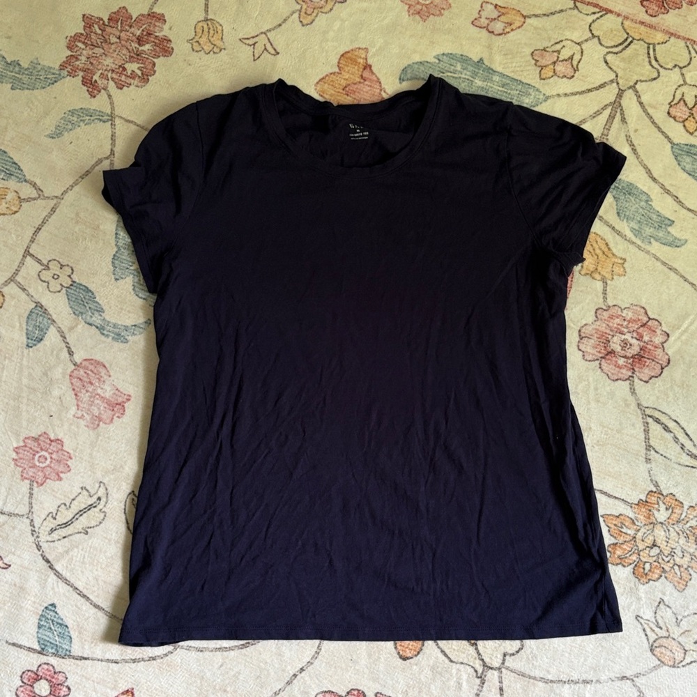 GAP Women's Short Sleeve Favorite Tee in Navy